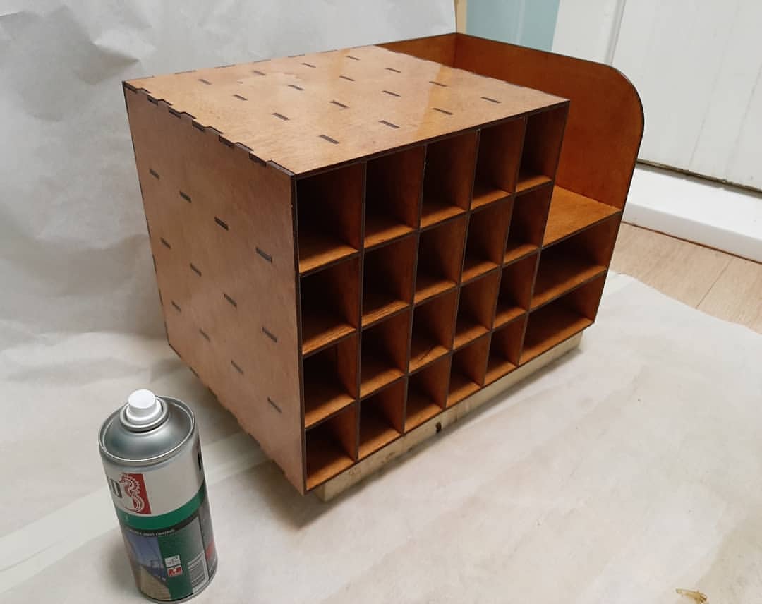 Desk organizer parts with transparent lacquer finish